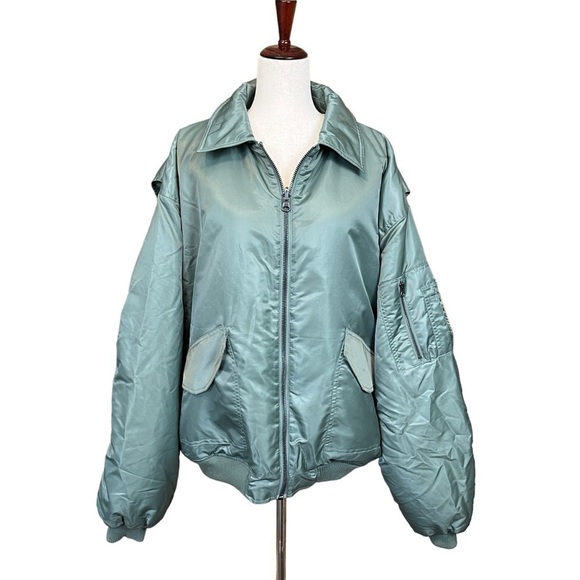 Women’s Winter Bomber Jacket Coat. Oversized Zip Front in Green. Size L? #1289 - Picture 1 of 6